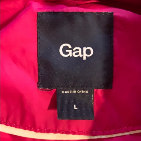 Pink puffer GAP vest - Picture 2 of 2